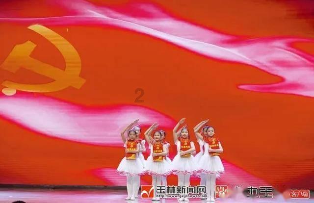 扎根山区 呵护学生——记福州好人、“保姆校长”李维群